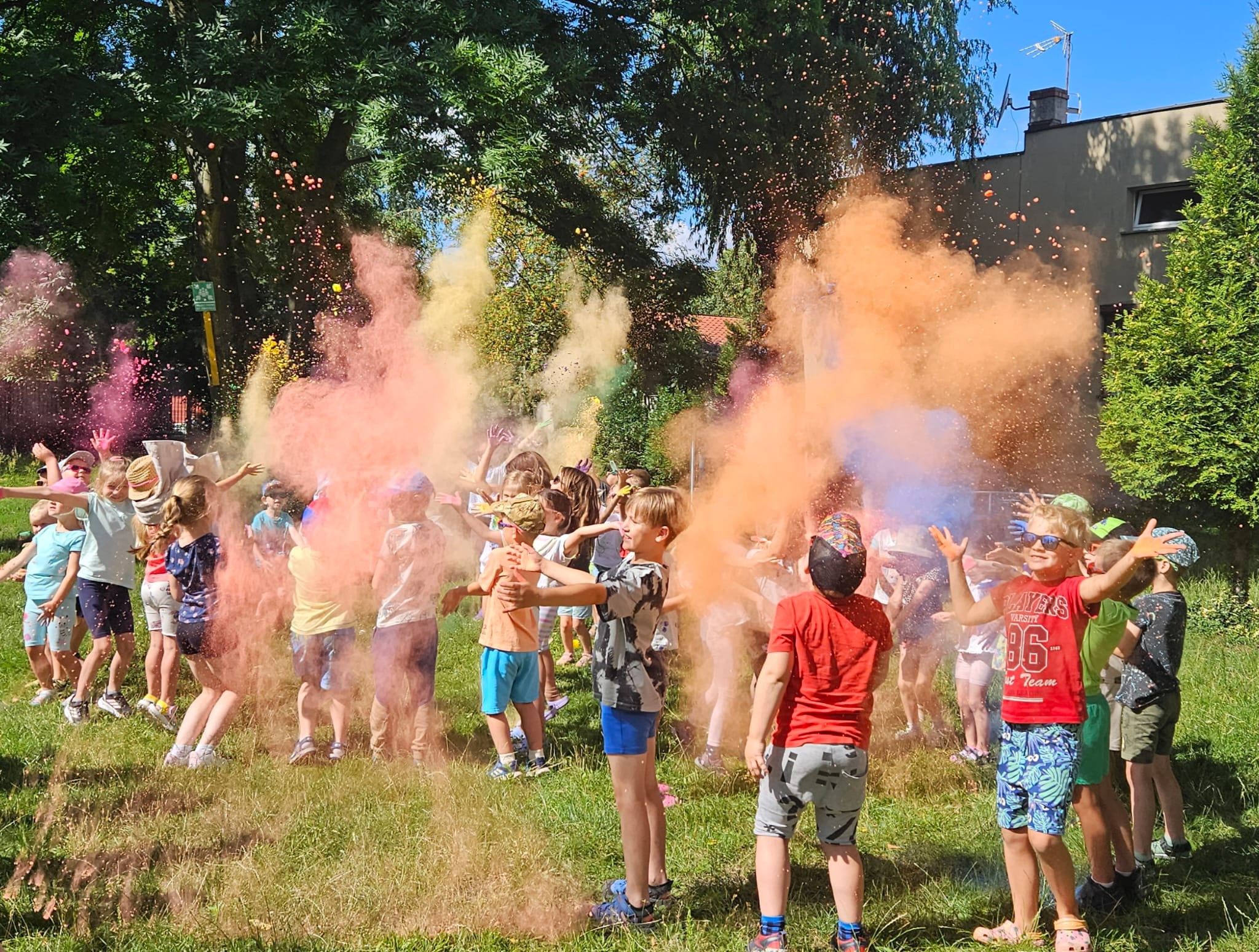 holi1
